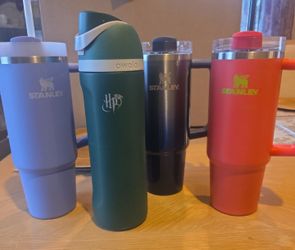 Stanley & Owala Tumblers and Water Bottles