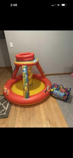 Mickey Mouse Clubhouse play land with 50 balls