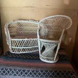 Vintage White Wicker Rattan Peacock Chair Bench