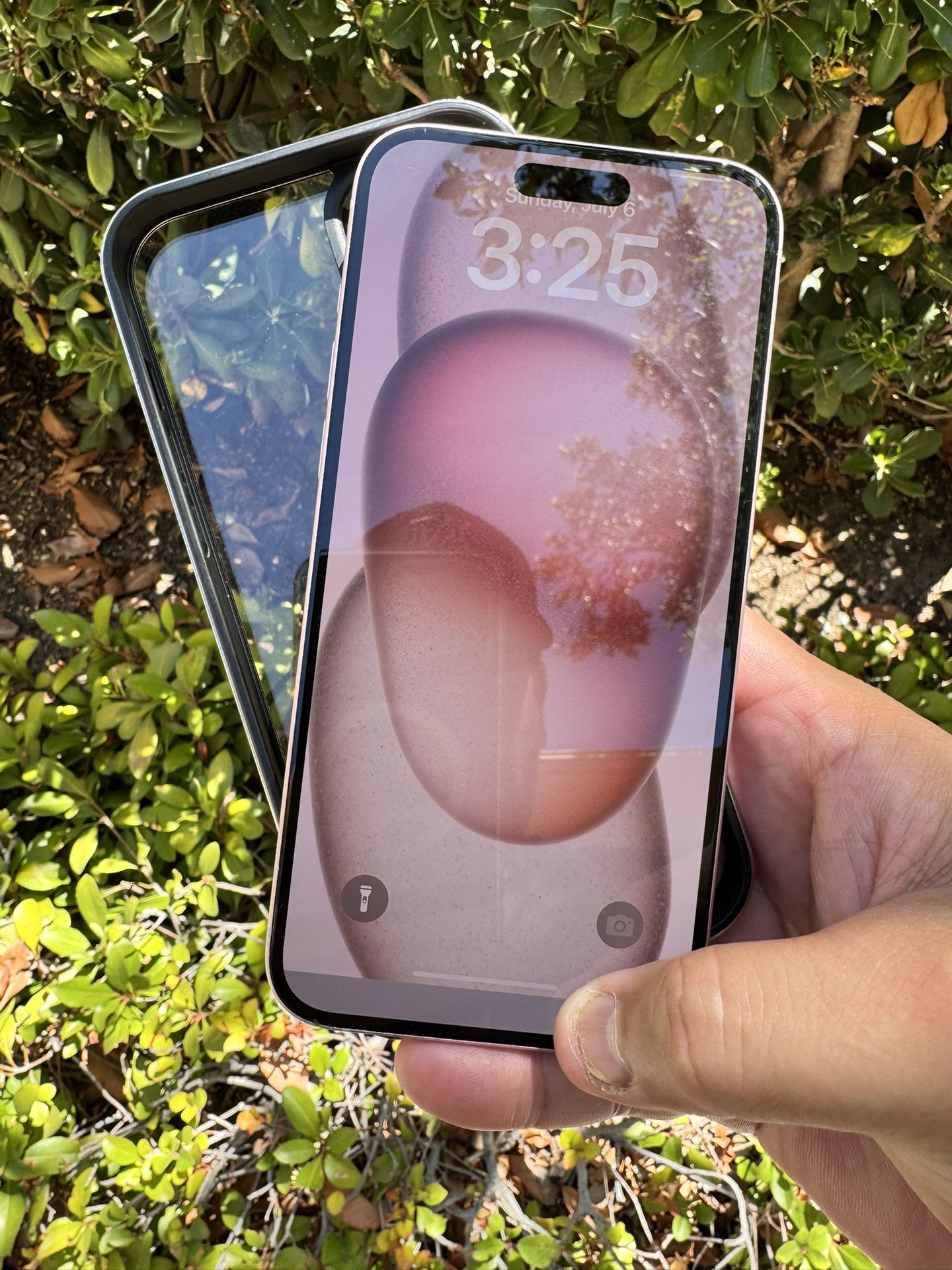 IPhone 15 PLUS 256 GB, PRISTINE! UNLOCKED. . Hablo Espanol.