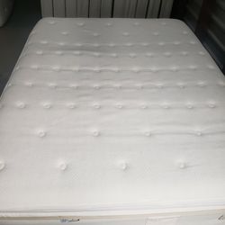 King And Queen Mattress And Box Spring 