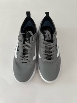 New- Vans Ultrarange Exo Frost Gray/True White, Men’s Size: 9