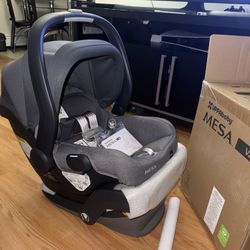 Uppababy Mesa V2 (Greyson color) 