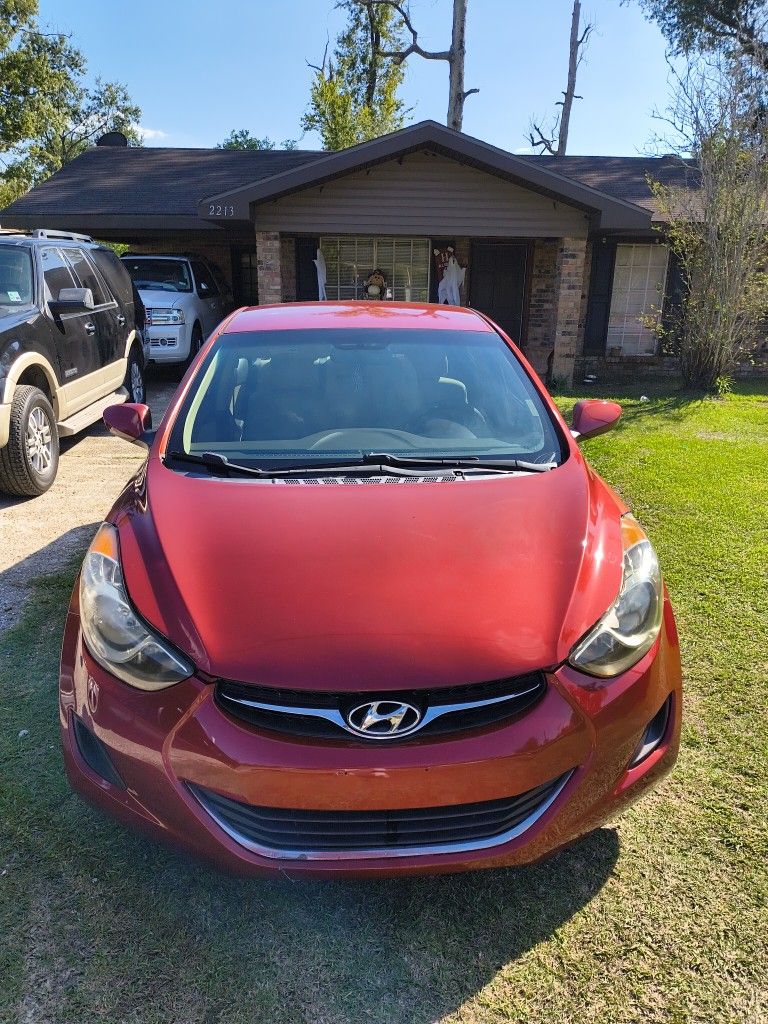 2012 Hyundai Elantra
