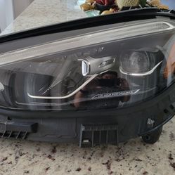 Mercedes C300 driver's side headline casing

