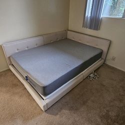 Full size bed