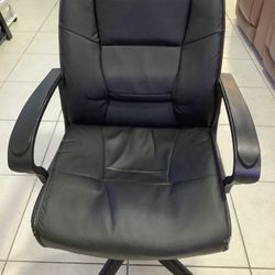OFFICE CHAIR.  NEED TO GO BEFORE END OF THE MONTH. 