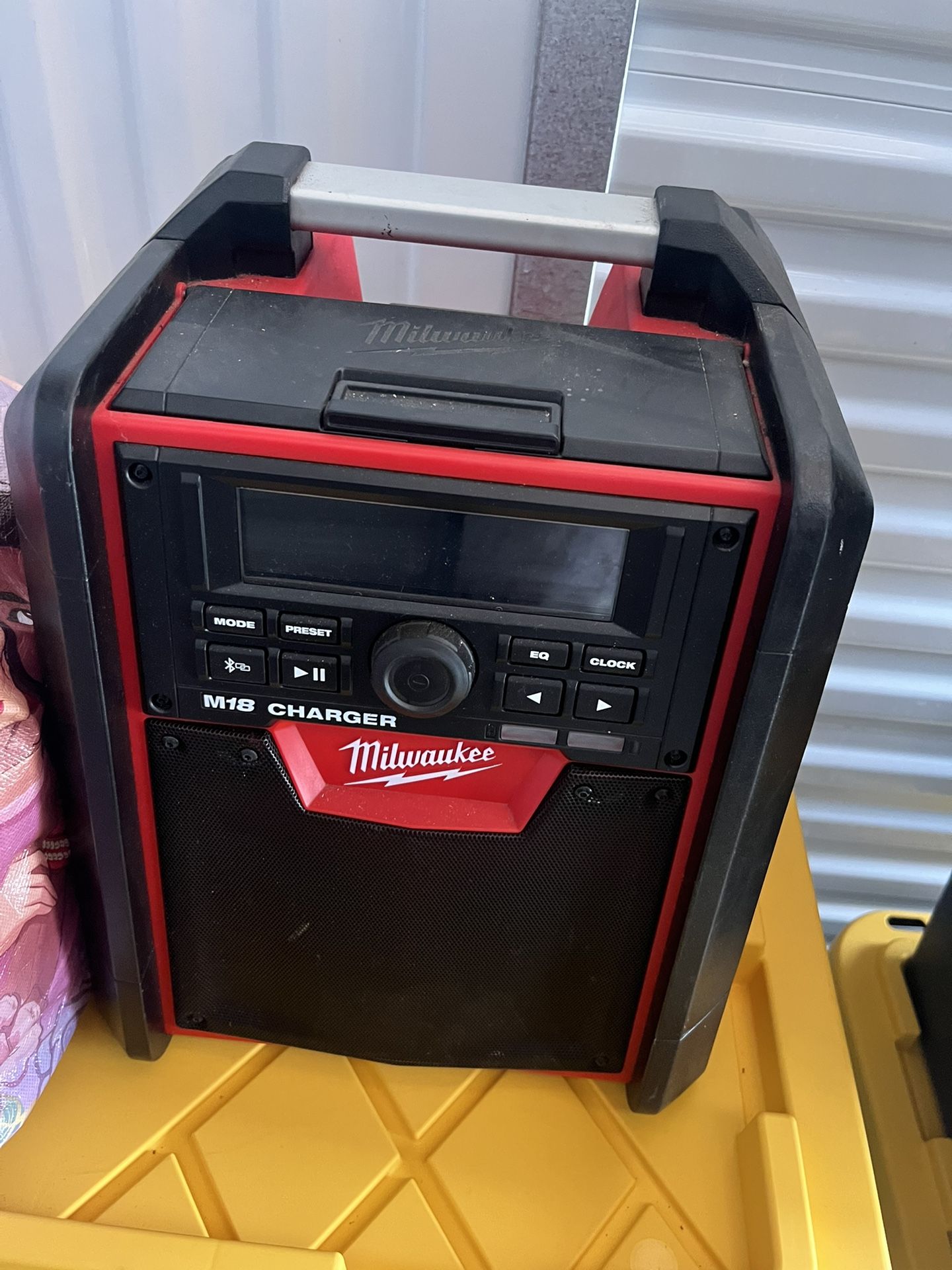 Milwaukee M18 Cordless Radio/speaker
