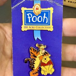 AUTHENTIC Disney "Pooh 100 Acre Collection" enamel pin Tigger Leaning On Pooh