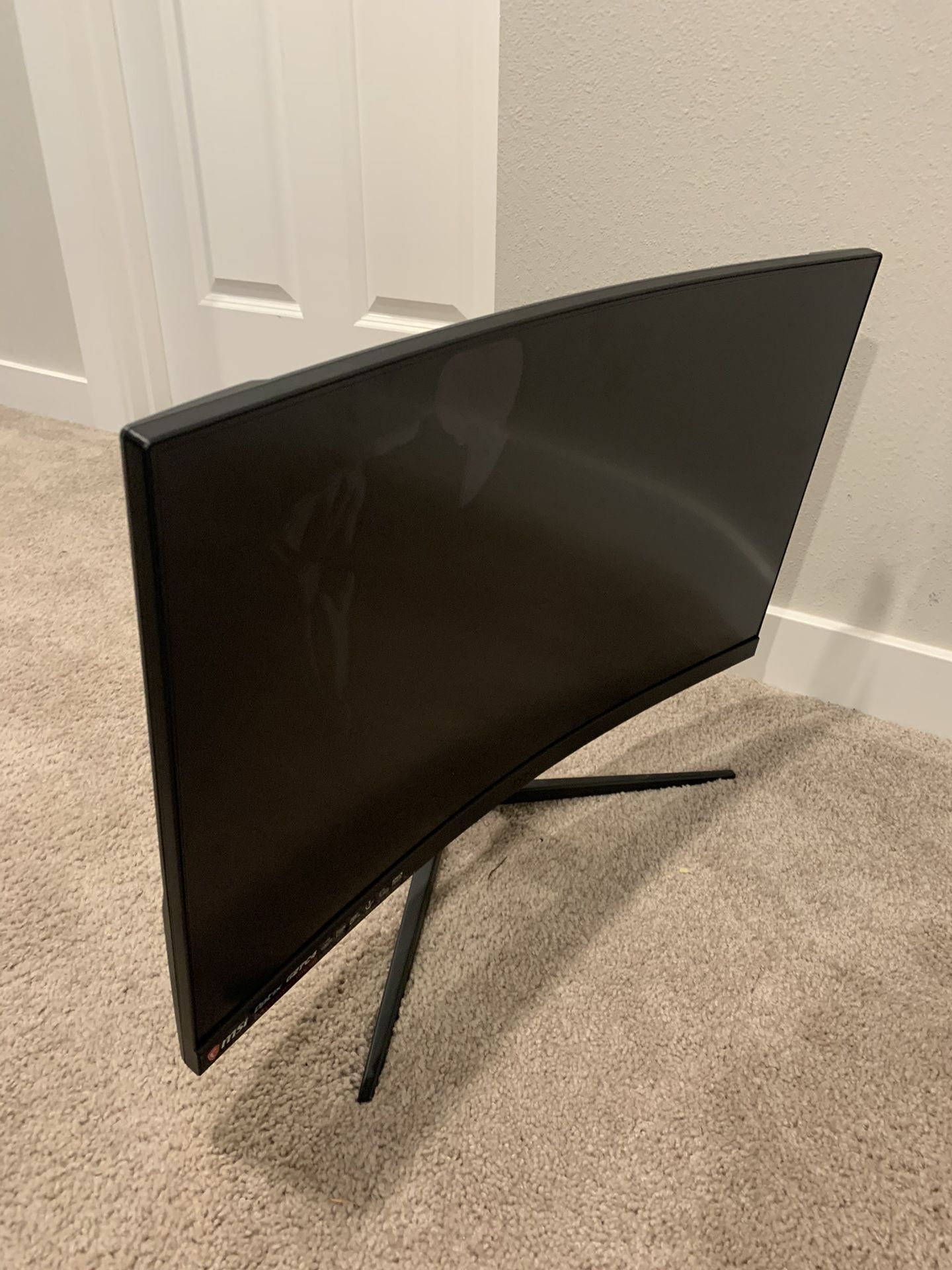 MSI Curved monitor selling for parts 27'