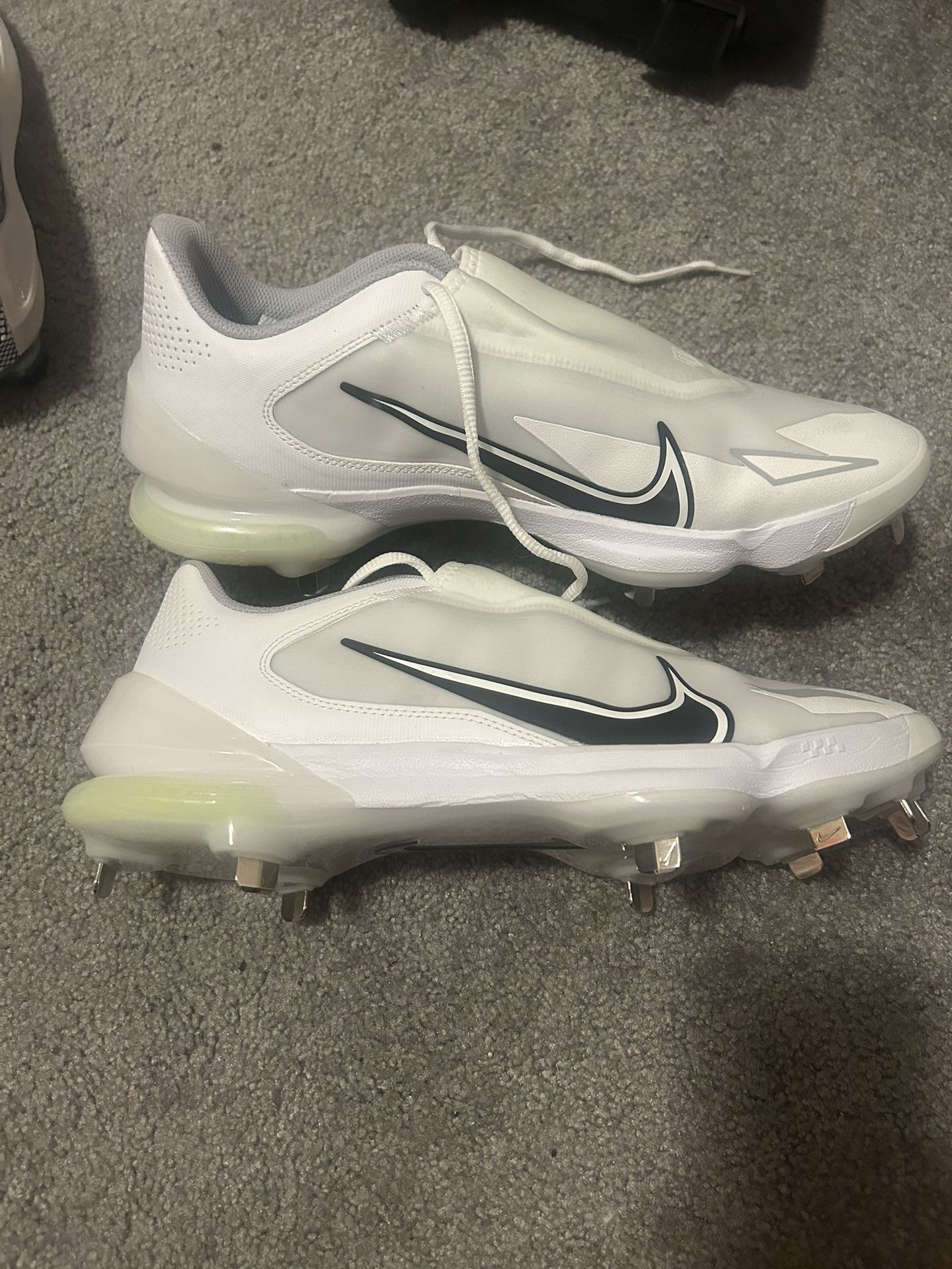 Nike trout cleats