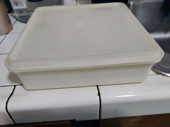 Vintage Tupperware Square Keep Tab Container 🥪 Retro Leftover Legend!