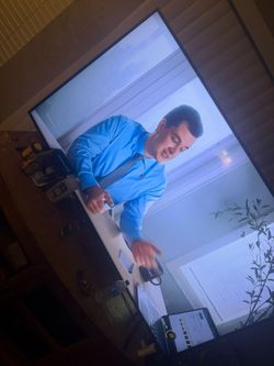 Samsung tv is amazing he accepts wifi phone