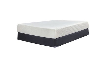 Memory Foam Full Mattress - Less than 6 months old