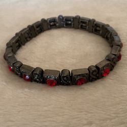 Stretch Bracelet With Ruby Rhinestones 