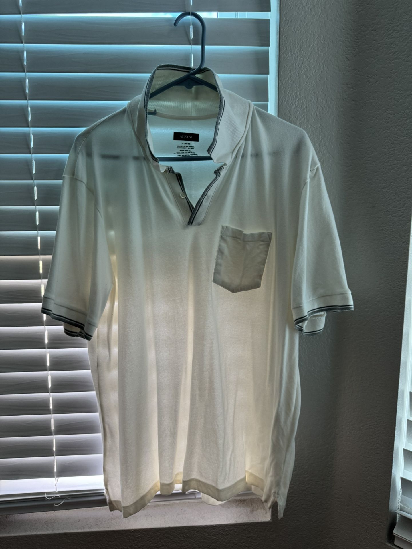 Men’s Alfani polo Shirt 