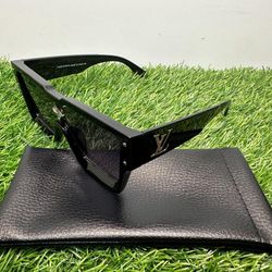 Louis Vuitton Designer Sunglasses for Men for sale