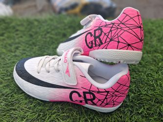 Turf soccer cleats