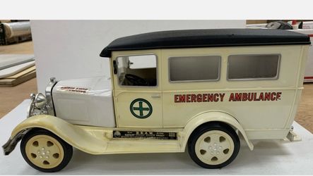 1930s model T whiskey decanter
