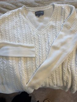 Michael Stars crème v neck sweater