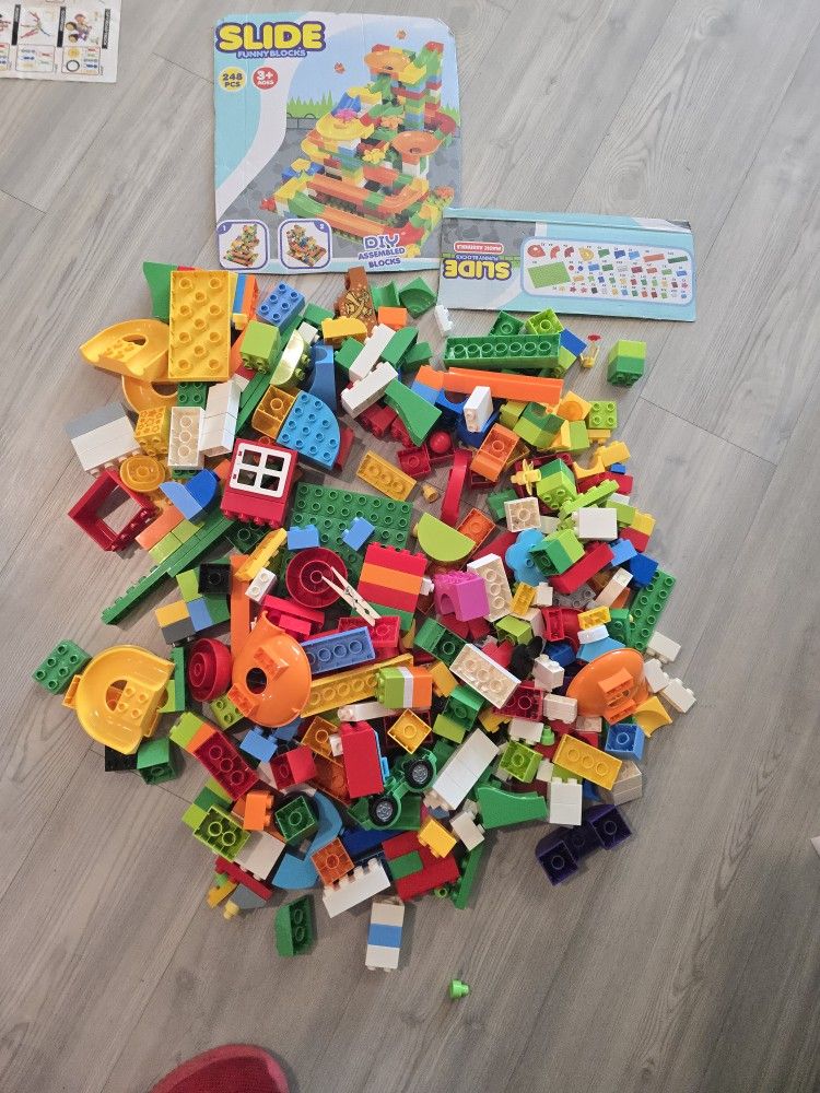 Large collection of marble race and peg
pieces