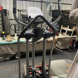 Sports Art Elliptical 