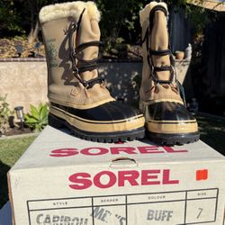 New- Men’s Size 7 Sorel Snow Boots Caribou Color “Buff” 