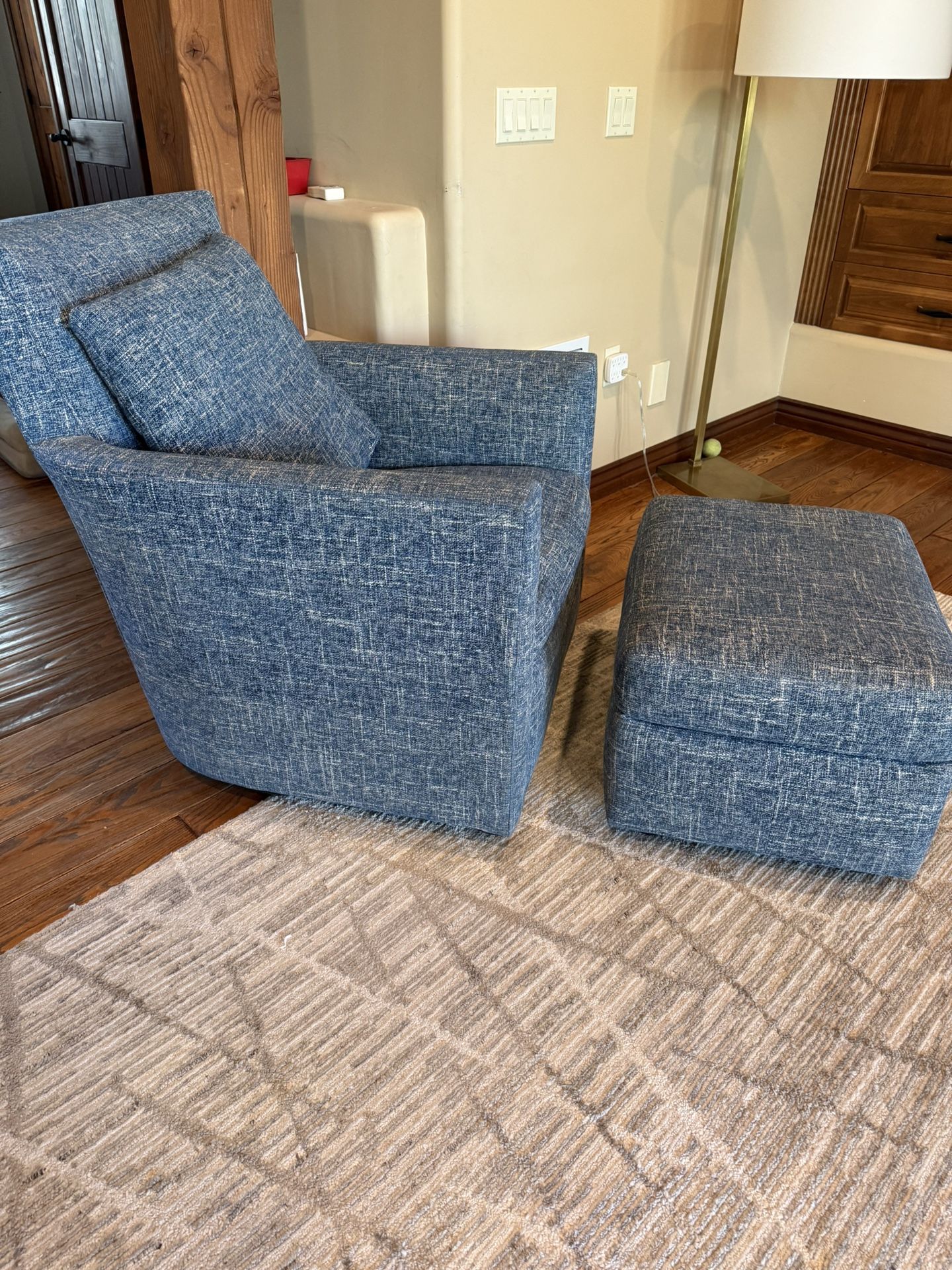 Blue Swivel Accent Chair with Ottoman
