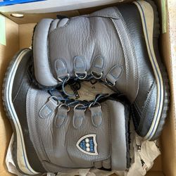 Snow Boots Boys Size 2