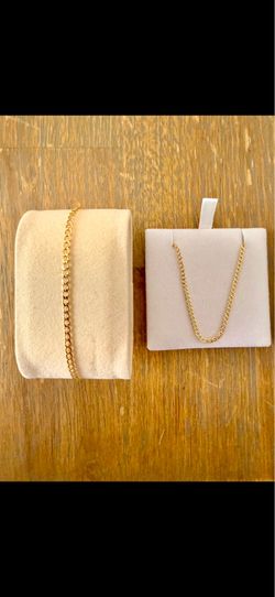 Gold bracelet and chain