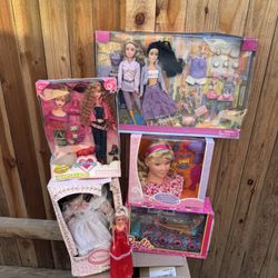 Dolls And Barbie 