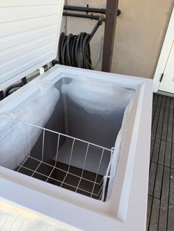 Hotpoint chest freezer