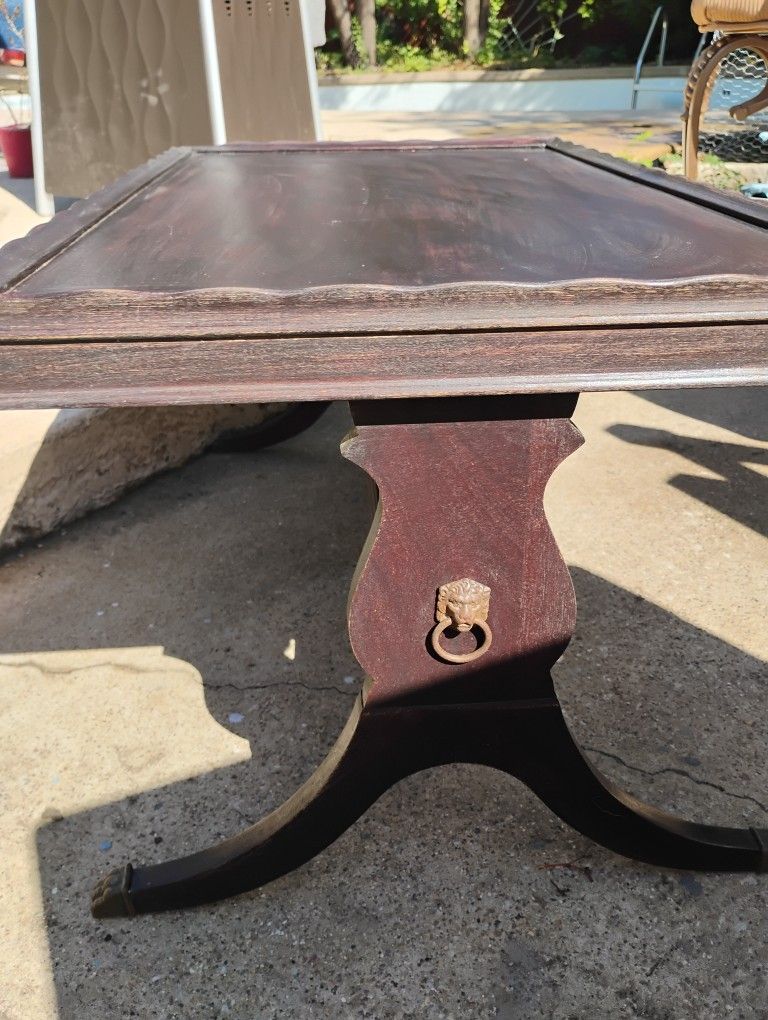 Duncan Phyfe Style Small Coffee Table