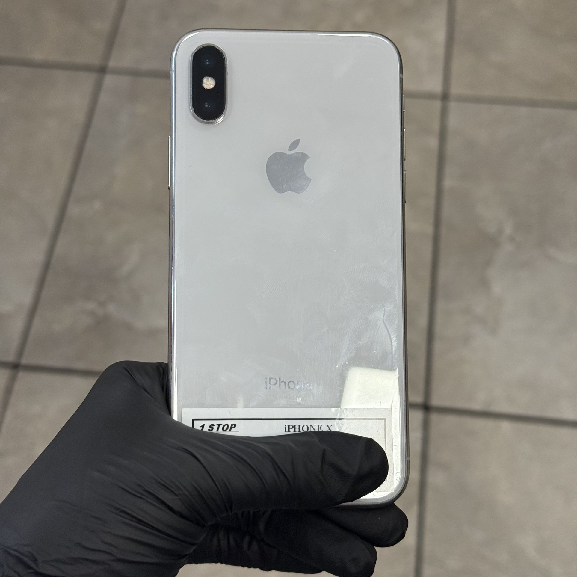 IPHONE X UNLOCKED