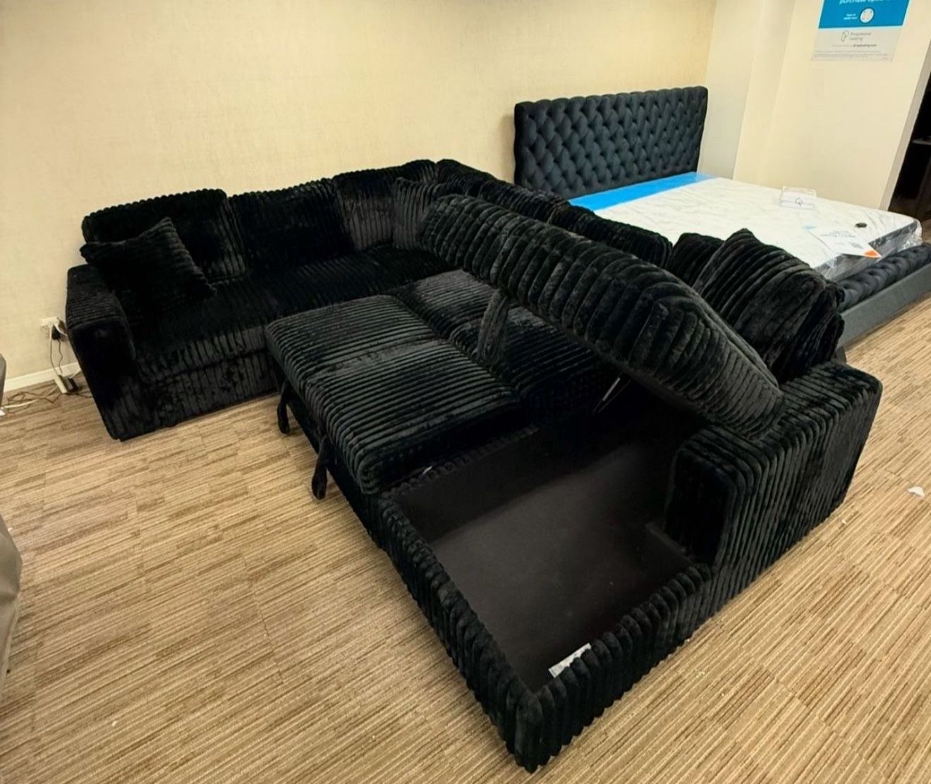 Black Sectional W Sleeper Sofa