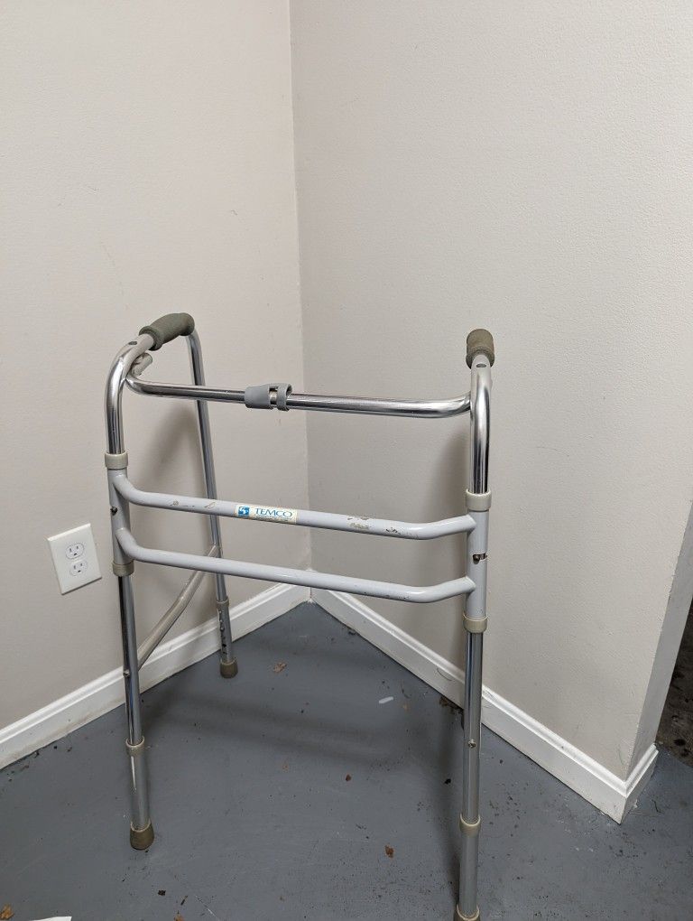 Adjustable Walker
