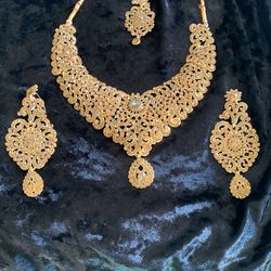 Necklace With Earrings And Head Piece 