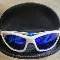 Sunglasses New With Case And Cloth