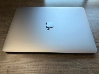 2020 MacBook Pro 13" i7 16GB/512GB - Space Gray - Good Condition