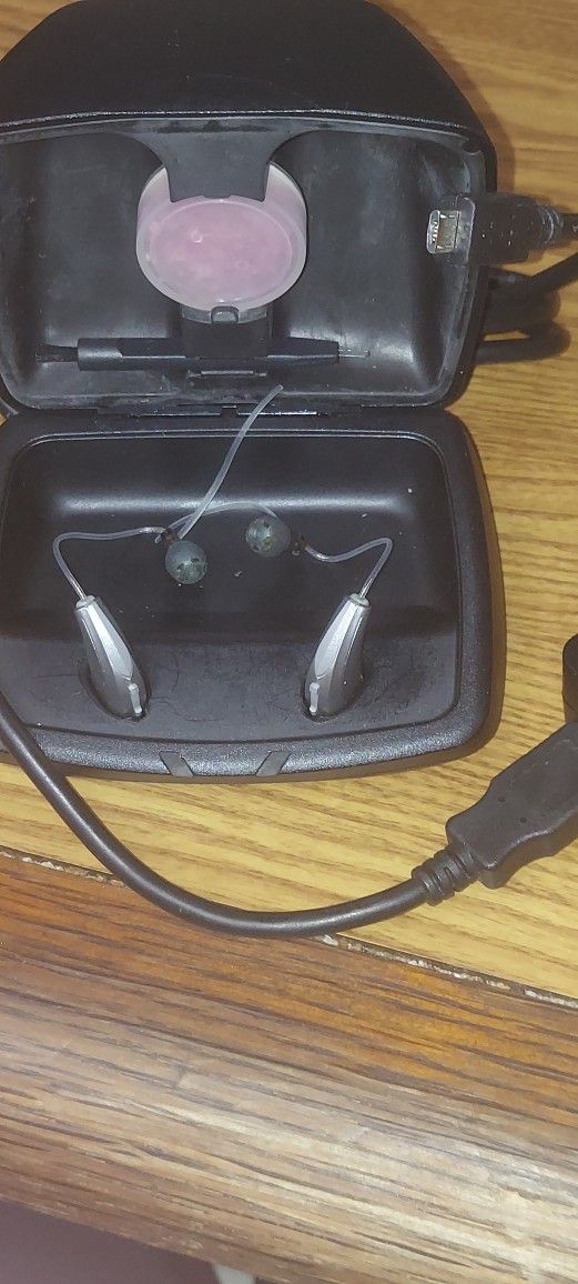 Starkey/Audibel Via AI 2400 USED Artificial intelligence Hearing Aids