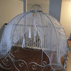 FREE Full Size Princess Carriage Bedframe