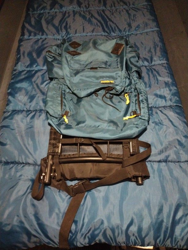 Camping Hunting Large Frame Pack Like New 