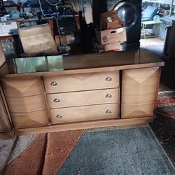 United Mid-century Dresser And Chest