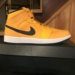 Jordan One Mid University Gold Black Size 11