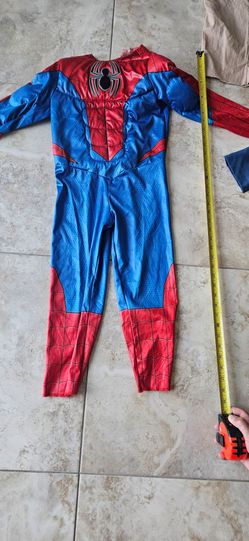 Kids costume size 5 to 6