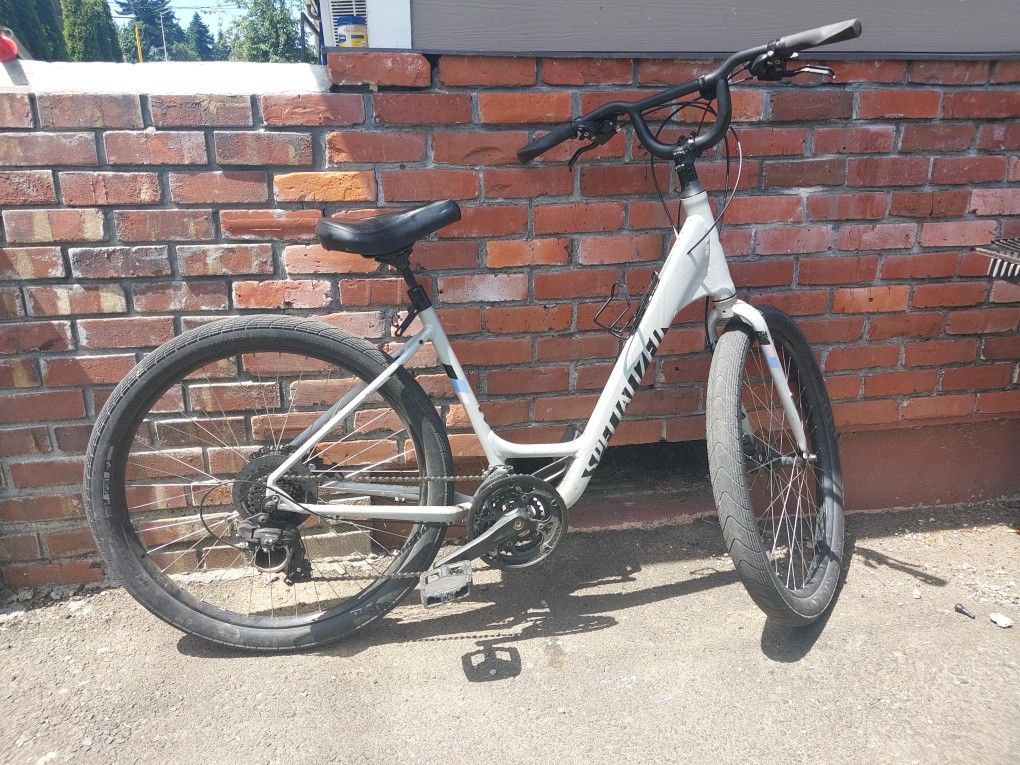 Female Speciiallizer Bike