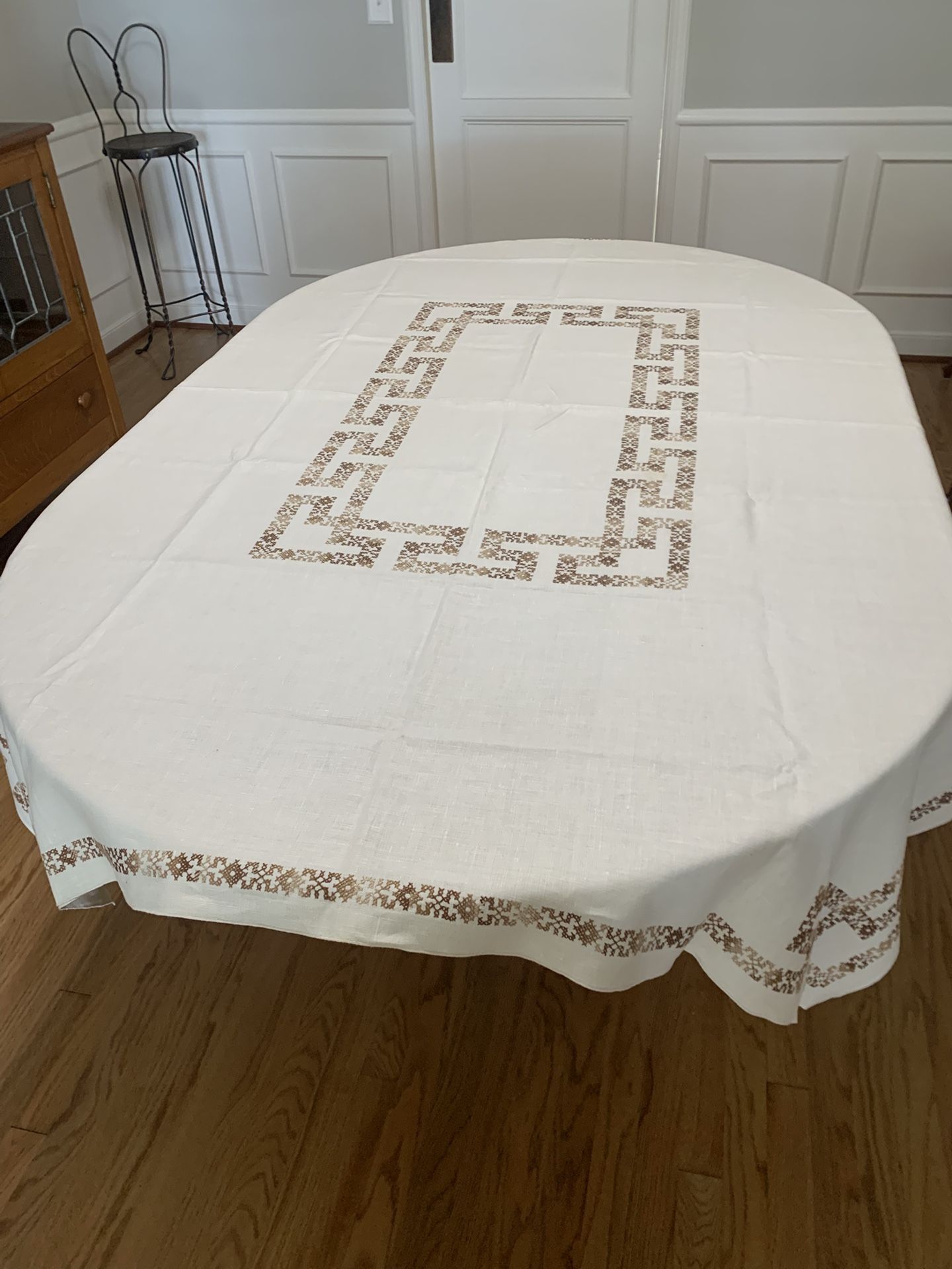 Vintage Cross Stitch cotton tablecloth