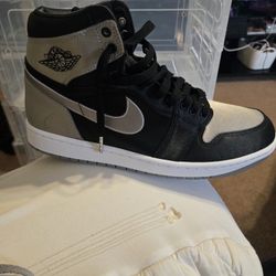 Jordan 1 Retro High OG 'Satin Shadow