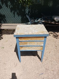 Vintage sewing table and sew machine.