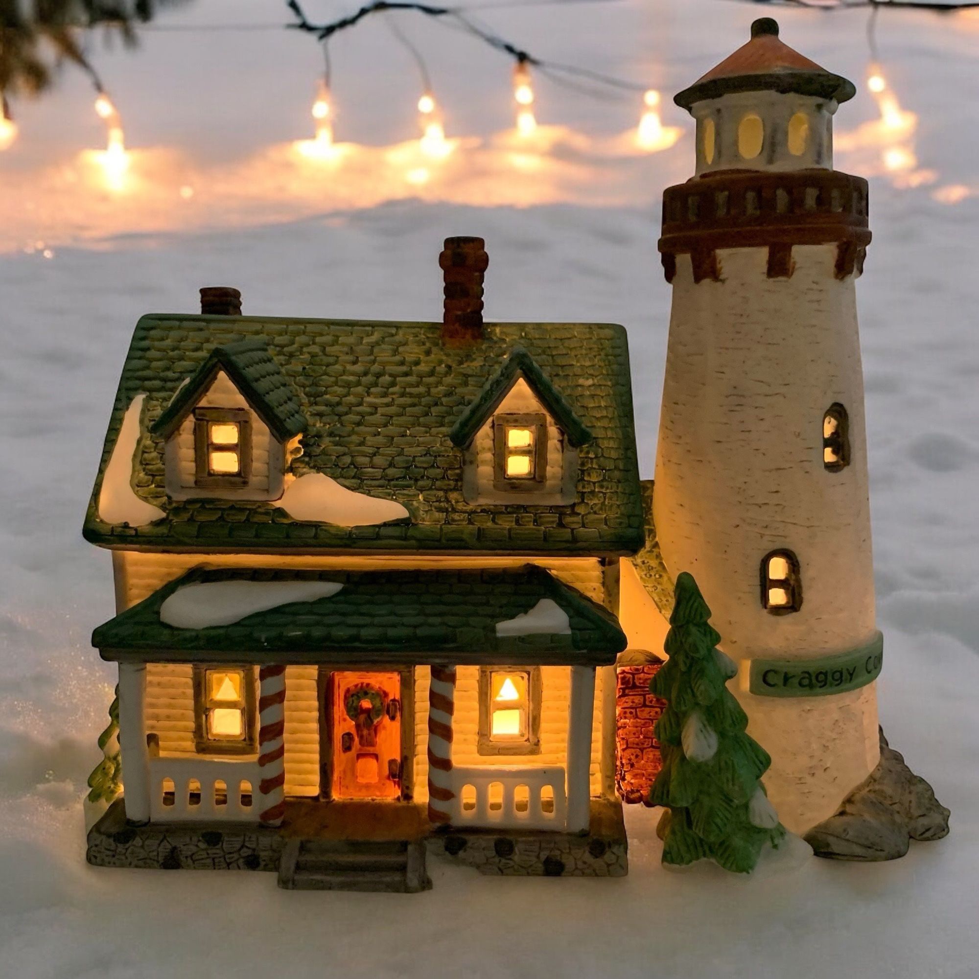 Craggy Cove Lighthouse New England Village Dept 56 Lighted Building - 1987